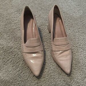 Halogen beige heeled loafers